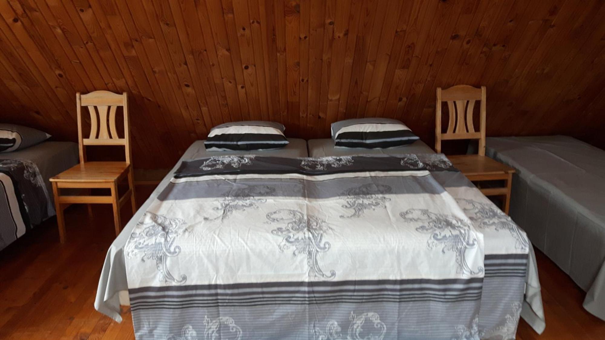 Jaun-Ievinas Hotel Rauna Bagian luar foto