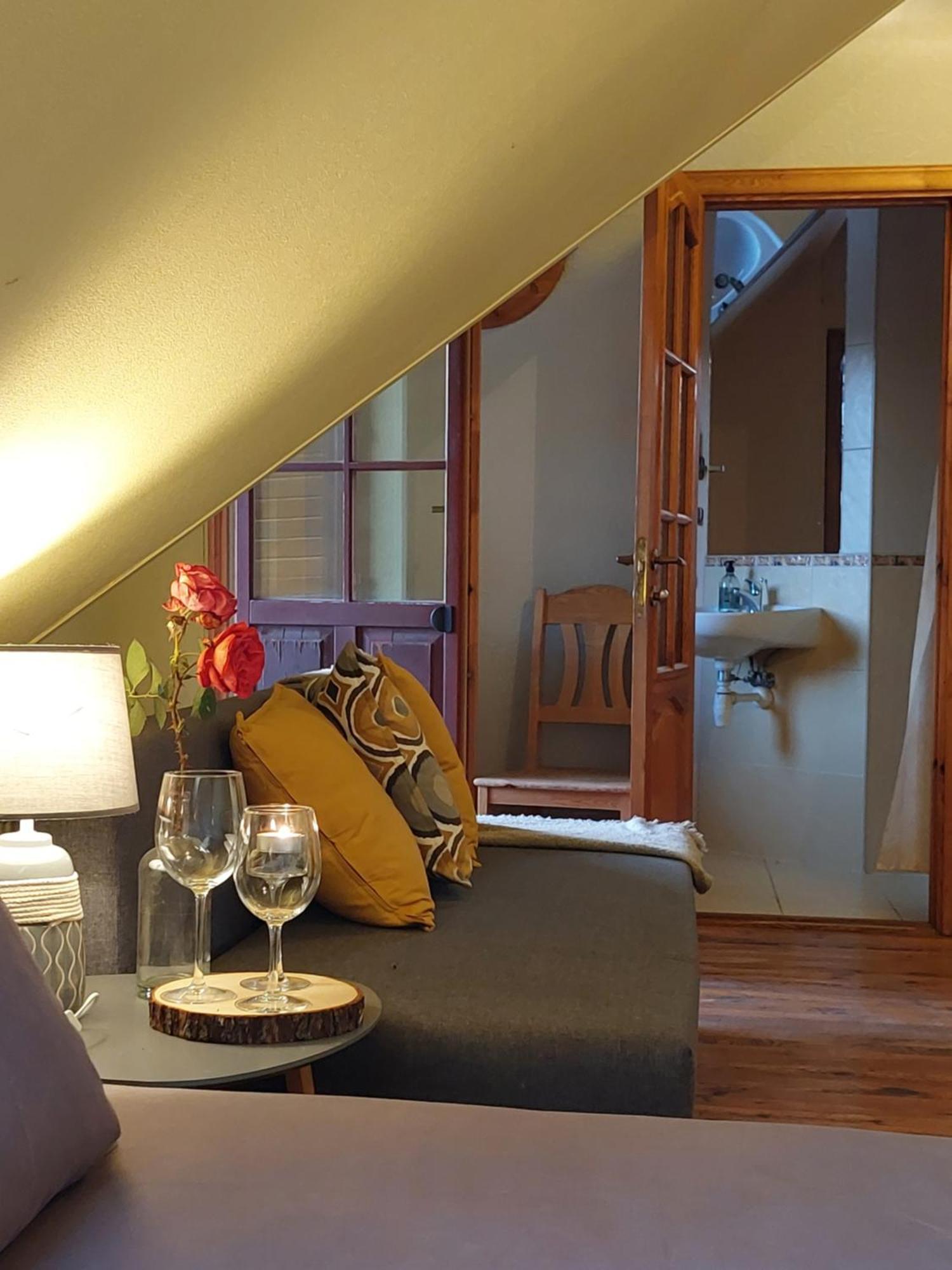 Jaun-Ievinas Hotel Rauna Bagian luar foto