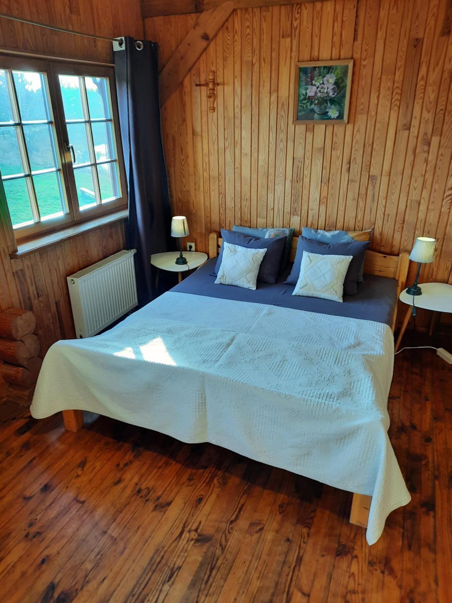 Jaun-Ievinas Hotel Rauna Bagian luar foto