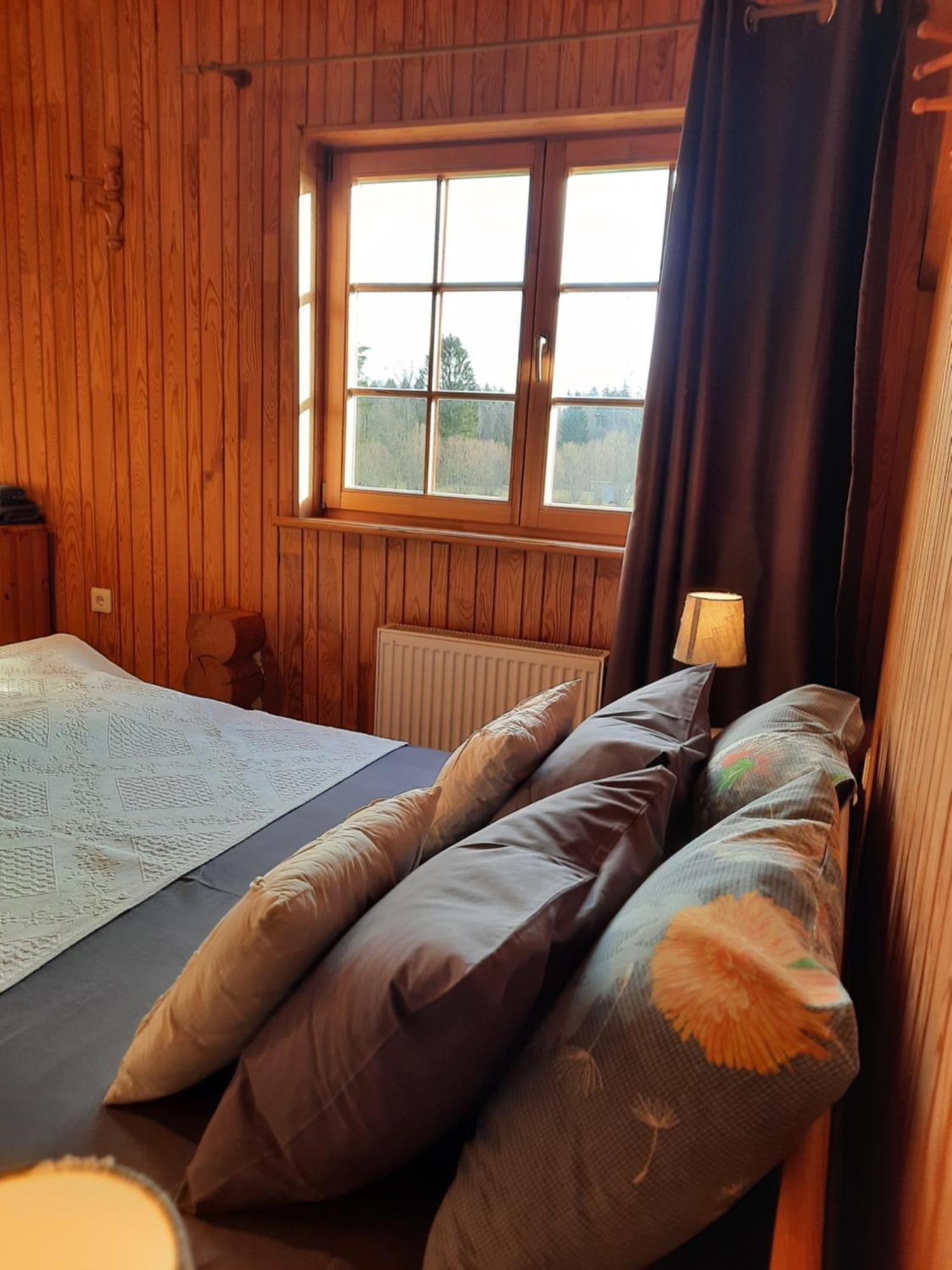 Jaun-Ievinas Hotel Rauna Bagian luar foto