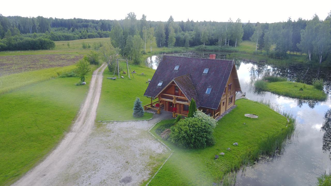 Jaun-Ievinas Hotel Rauna Bagian luar foto