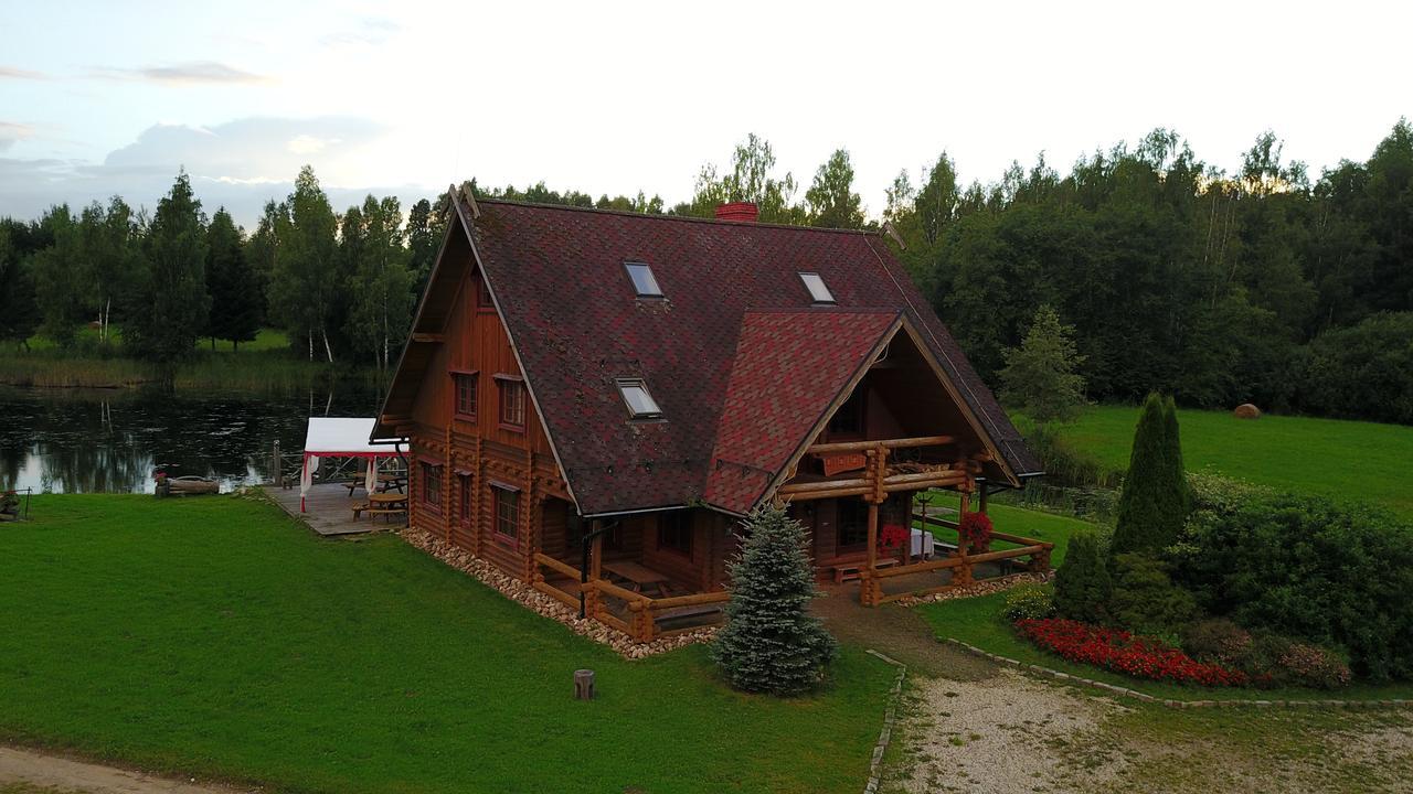 Jaun-Ievinas Hotel Rauna Bagian luar foto