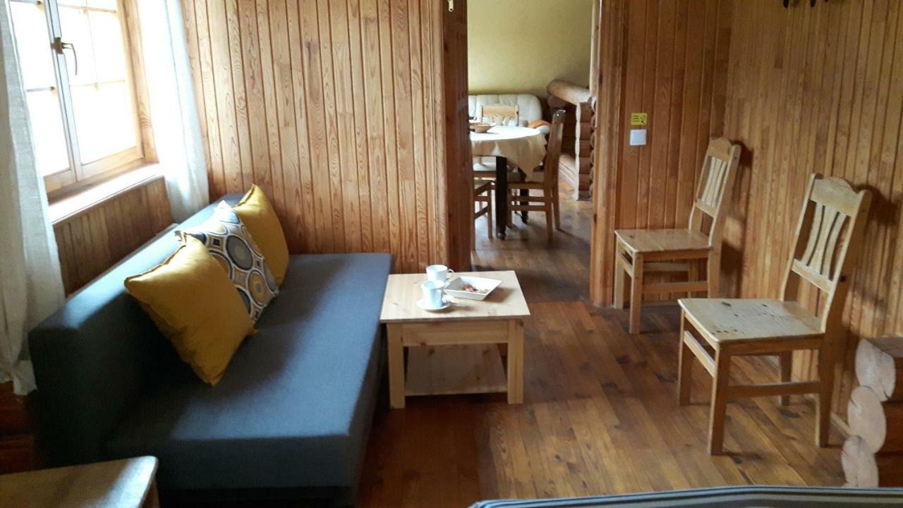 Jaun-Ievinas Hotel Rauna Bagian luar foto